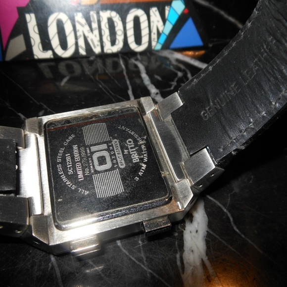 The One Britto Binary Watch Rare Collector Retired HAND SIGNED by Romero Britto - Picture 5 of 8